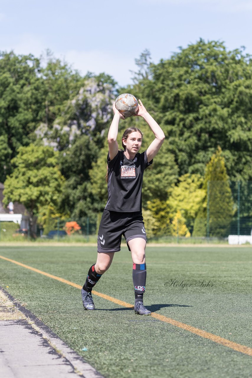 Bild 51 - wBJ SV Henstedt Ulzburg - TuS Rotenhof : Ergebnis: 12:0